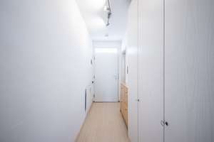 Charmantes Apartment (2. OG) mit großem Balkon, grünem Ausblick und Westpark-Nähe – Die vollständige Adresse der Immobilie erhältst du vom Anbieter., 80686 Land in Sonne, München – Vorschaubild 5
