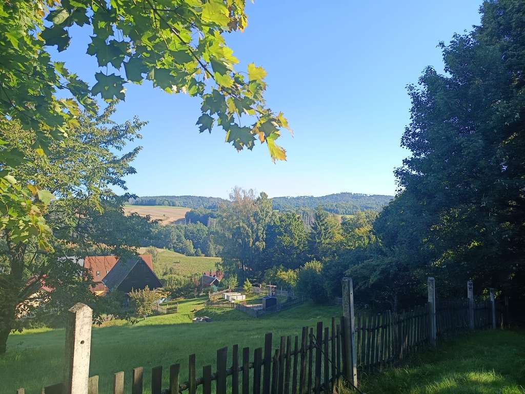 Immobilie in Sebnitz - 4000 m² Grundstück & Baugenehmigung für Wohnhaus + Nebengebäude - Bild 0