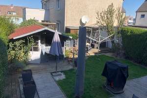 Stilvolle 3-Raum-Hochparterre-Wohnung mit gehobener Innenausstattung mit Einbauküche und Garten
