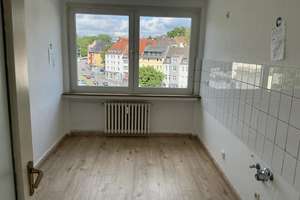 Bequem mit dem Aufzug ins 6. OG: tolle 3-Zimmer-Wohnung mit kleinem Balkon in Hagen Zentrum – Emilienplatz 2, 58097 Mittelstadt, Hagen – Vorschaubild 4
