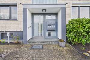 Riecht noch nach Farbe: Einziehen & Füße hoch! – Die vollständige Adresse der Immobilie erhältst du vom Anbieter., 33729 Heepen, Bielefeld – Vorschaubild 2
