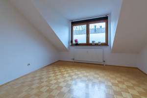 Provisionsfrei - Lichtdurchflutete Wohlfühlwohnung im Dachgeschoss – Die vollständige Adresse der Immobilie erhältst du vom Anbieter., 74348 Lauffen am Neckar – Vorschaubild 4