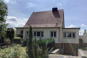 Solides Einfamilienhaus mit Entwicklungspotential – Straße der Jugend 5, 39517 Tangerhütte – Vorschaubild 3