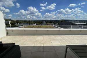 Exklusives Penthouse-Feeling über Trier: Gehobene 3-Zimmer-Wohnung mit Dachterrasse & Aufzug