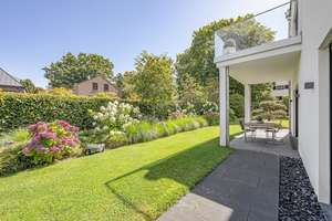 Moderner Luxus in Blankenese: Exklusive Villa mit viel Privatsphäre – Die vollständige Adresse der Immobilie erhältst du vom Anbieter., 22587 Blankenese, Hamburg – Vorschaubild 7