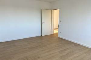 Frisch kernsanierte 3-Zimmer-Wohnung mit Balkon, Aufzug & Stellplatz – ruhige Lage mit Domblick – Die vollständige Adresse der Immobilie erhältst du vom Anbieter., 51103 Höhenberg, Köln – Vorschaubild 4