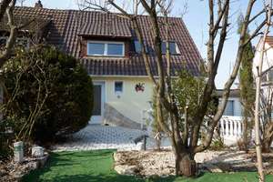 Einfamilienhaus/Doppelhaushälfte in ruhiger Lage – Die vollständige Adresse der Immobilie erhältst du vom Anbieter., 70437 Rot, Stuttgart – Vorschaubild 4