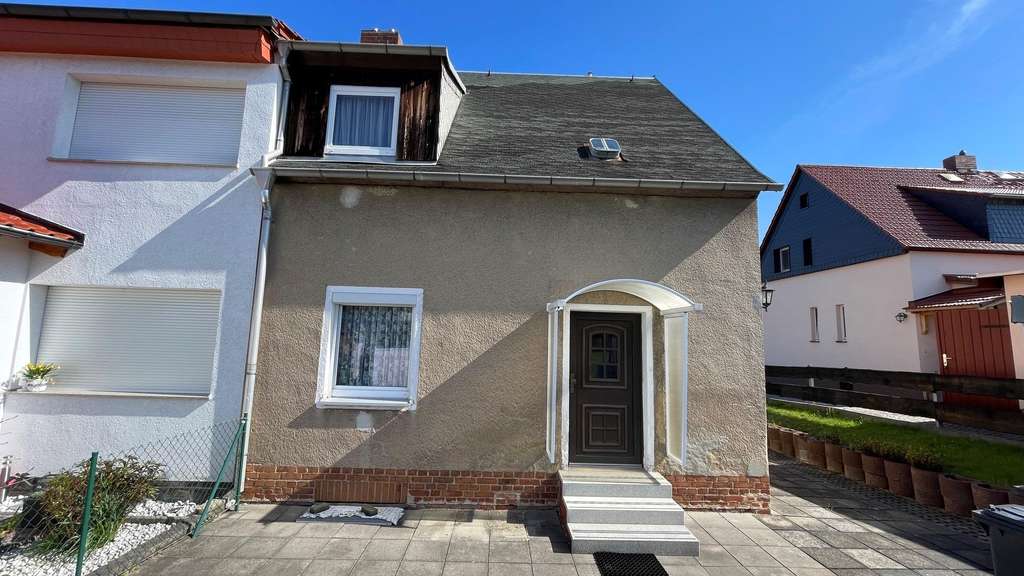 Immobilie in Werdau - Kleines Haus mit großen Möglichkeiten! - Bild 1