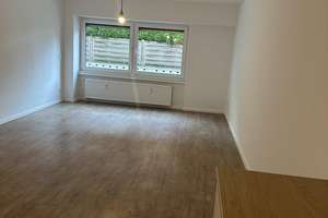 Helle 2 Zimmer-Wohnung mit Küche