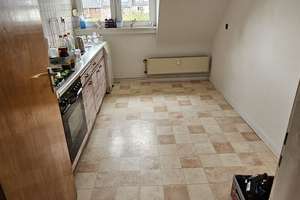 Viel Platz für den Alltag in diesem sanierungsbedürftigen Haus in Oberhausen – 46119 Heide, Oberhausen – Vorschaubild 7