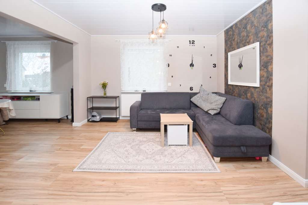 Immobilie in Weyhausen - Modernisiertes Einfamilienhaus mit hochwertiger Ausstattung und großzügigem Garten! - Bild 1