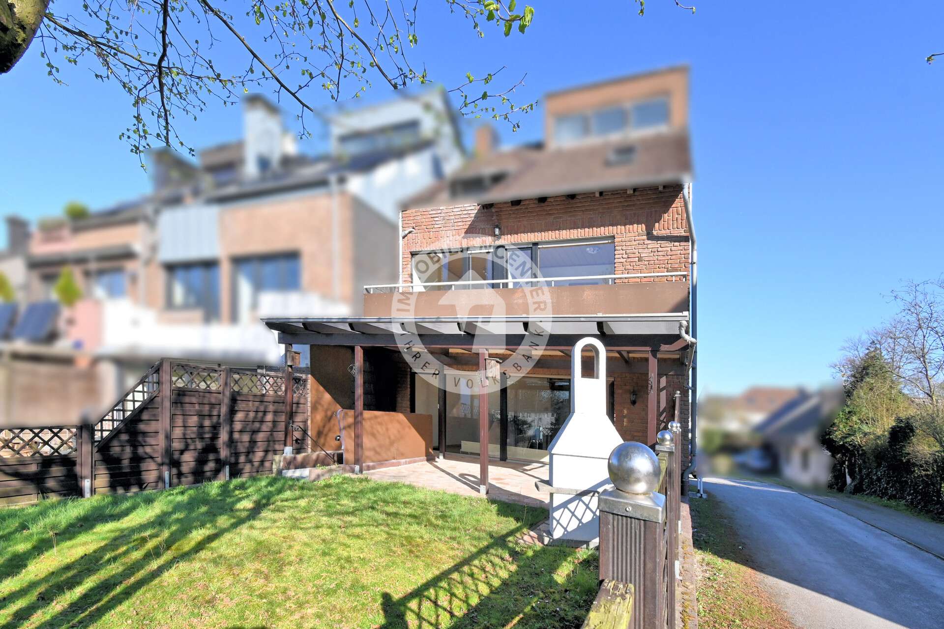 Großzügige 4-Zimmer-Wohnung in Split-Level-Bauweise mit Garten, Terrasse, Balkon und Stellplatz, Recklinghausen Kreis – Bild 1