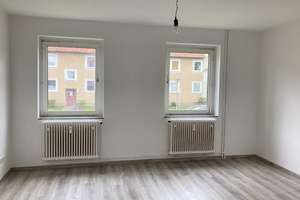 Attraktive 3-Zimmerwohnung in begehrter Zentrumslage (Musterbilder) – Steinackern 20, 38226 Lebenstedt, Salzgitter – Vorschaubild 2