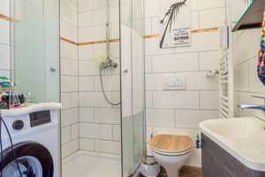 Exklusive, sanierte 2-Zimmer-Wohnung mit Einbauküche in Düsseldorf – Worringerstr 95, 40210 Düsseldorf – Vorschaubild 7