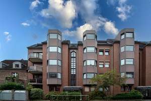 Alltagstaugliche 4-Zimmer-Wohnung mit Balkon in Düsseldorf-Golzheim