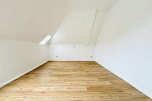schicke 2 Raum DG-Raum-Wohnung in Leipzig / Gohlis ***TOP*** viel Platz; citnah – Corinthstraße 13, 4157 Gohlis-Mitte, Leipzig – Vorschaubild 5