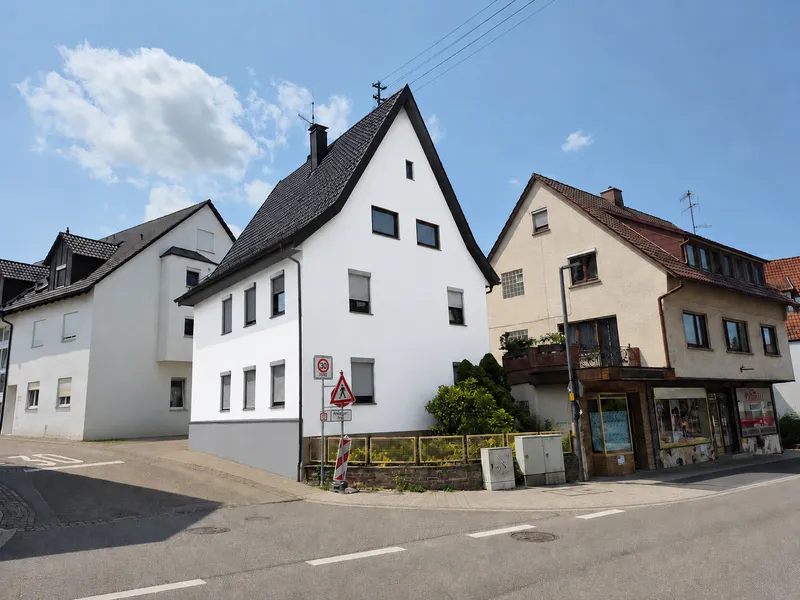 3-unit MFH – Schwieberdingen – historic timber-frame, attic & barn potential - 3
