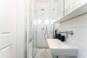 First occupancy: completely renovated studio apartment with garden in a new building in Berlin – Die vollständige Adresse der Immobilie erhältst du vom Anbieter., 13053 Alt-Hohenschönhausen, Berlin – Vorschaubild 17