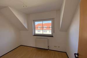 Blick über Olhigs. Großzügige 4-Zimmer-Wohnung in Solingen – Kärntener Straße 32, 42697 Ohligs/Aufderhöhe/Merscheid, Solingen – Vorschaubild 3