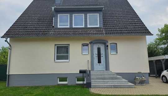Bild von Modernisiertes 2-Familienhaus mit Traumgarten in ruhiger Lage