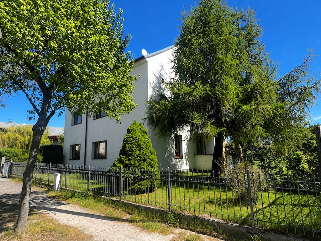 Immobilie in Borsdorf - Frühlingsliebe | Zweifamilienhaus mit großem Grundstück - Bild 0