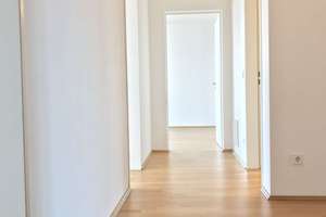 Großzügige 4-Zimmerwohnung mit Balkon und Loggia im Westend – 60323 Westend-Nord, Frankfurt am Main – Vorschaubild 9