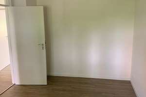 Im Erdgeschoss - Schöne 2 Zimmer Wohnung mit Balkon – Schönweißstr. 14 C, 90461 Hummelstein, Nürnberg – Vorschaubild 4