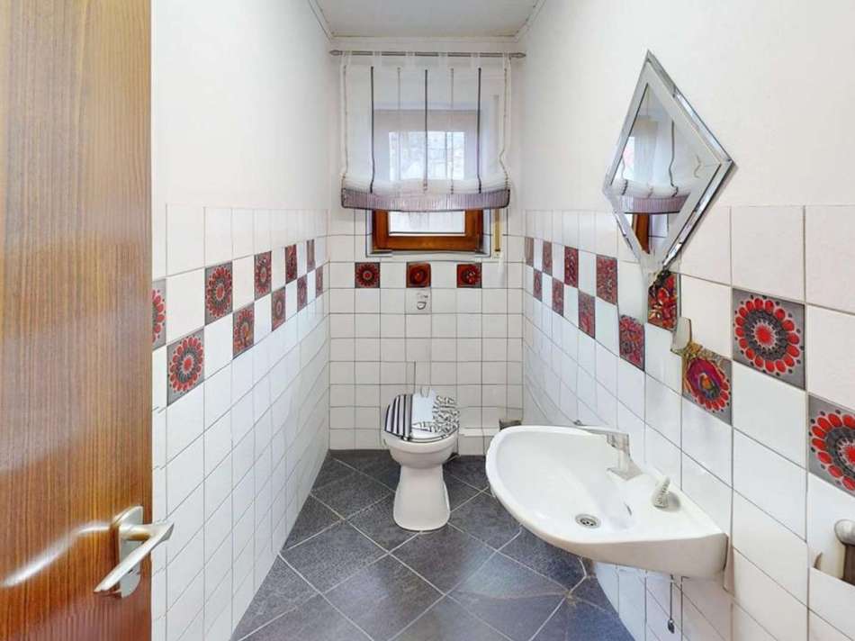 Charmantes-Zweifamilienhaus-mi