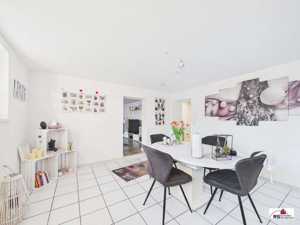 Immobilie in Kirchberg an der Murr - Viel Platz zum Leben: 4-Zimmer-Wohnung mit ca. 94 m² in gepflegtem Mehrfamilienhaus - Bild 1