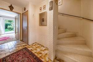 • REIHENHAUS MIT GESTALTUNGSPOTENZIAL • – Nebelhornstraße 11, 82140 Olching – Vorschaubild 2