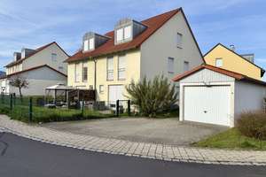 Vermietete (Nato-) Doppelhaushälfte in Eschenbach – Die vollständige Adresse der Immobilie erhältst du vom Anbieter., 92676 Eschenbach in der Oberpfalz – Vorschaubild 2