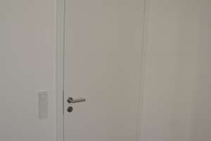 Exklusive Maisonette-Gartenwohnung, 3 Zimmer plus Hobbyraum/Bad, Süd-Terrasse – Buchhierlstraße 25, 81479 Solln, München – Vorschaubild 13