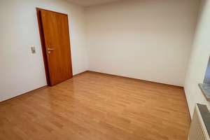 Großzügige 3-Zimmer-Dachgeschosswohnung mit Balkon in Magdeburg-Sudenburg  – Heidestraße  18, 39112 Sudenburg, Magdeburg – Vorschaubild 5