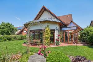 Zweifamilienhaus mit idyllischem Garten und Ausbaureserve – Die vollständige Adresse der Immobilie erhältst du vom Anbieter., 32825 Blomberg – Vorschaubild 4