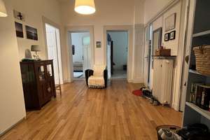 Charmante 4-Zimmer-Altbauwohnung mit Balkon in Düsseldorf-Flingern