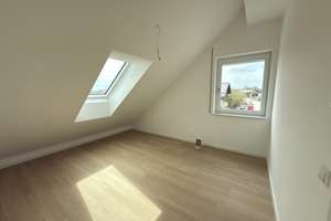 Modernes, energieeffizientes Reihenhaus in Unterneukirchen – Erstbezug – Tüßlinger Straße 16a, 84579 Unterneukirchen – Vorschaubild 12