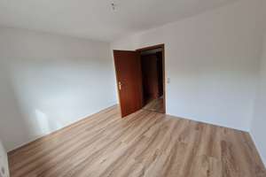 Helle  3-Zimmer-Wohnung mit Balkon in zentraler Lage von Karlsruhe-Grötzingen zu vermieten  – Bruchwaldstraße 60, 76229 Grötzingen, Karlsruhe – Vorschaubild 17