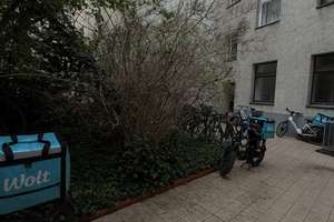 Bezugsfreie Altbauwohnung mit Balkon und Erker in phänomenaler Charlottenburger Lage – Helmholtzstraße 24, 10587 Charlottenburg, Berlin – Vorschaubild 68