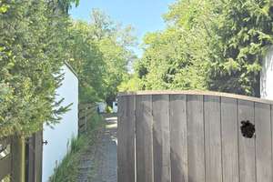 KLEINES HAUS MIT AUSBLICK AUF IDYLLISCHEN TRAUMGRUNDSTÜCK - RENOVIERUNGSBEDÜRFTIG ! – Die vollständige Adresse der Immobilie erhältst du vom Anbieter., 81247 Obermenzing, München – Vorschaubild 3
