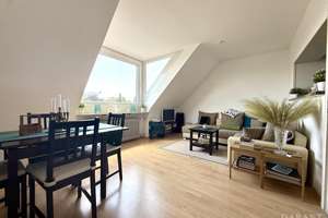 Sonnige Dachgeschosswohnung mit besonderem Flair – Die vollständige Adresse der Immobilie erhältst du vom Anbieter., 81375 Neuhadern, München – Vorschaubild 2