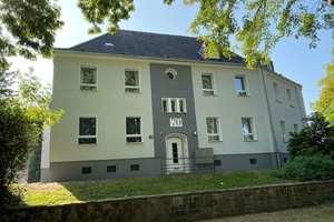 *** Attraktive Singlewohnung mit Duschbad + Loggia in grüner Lage! ***