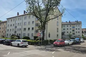 Frisch renovierte, helle 3-Zi-WHG mit Balkon und EBK in Stuttgart Ost – Kniebisstraße 32, 70188 Stuttgart – Vorschaubild 1