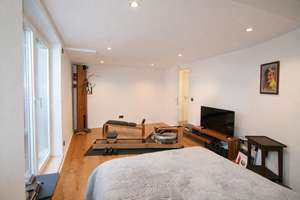 BUCHBERGER Immobilien „Provisionsfrei“ 4 Zimmer-Maisonette-Wohnung mit 2 Bäder, Terrasse und Garten – Die vollständige Adresse der Immobilie erhältst du vom Anbieter., 81827 Waldtrudering, München – Vorschaubild 13