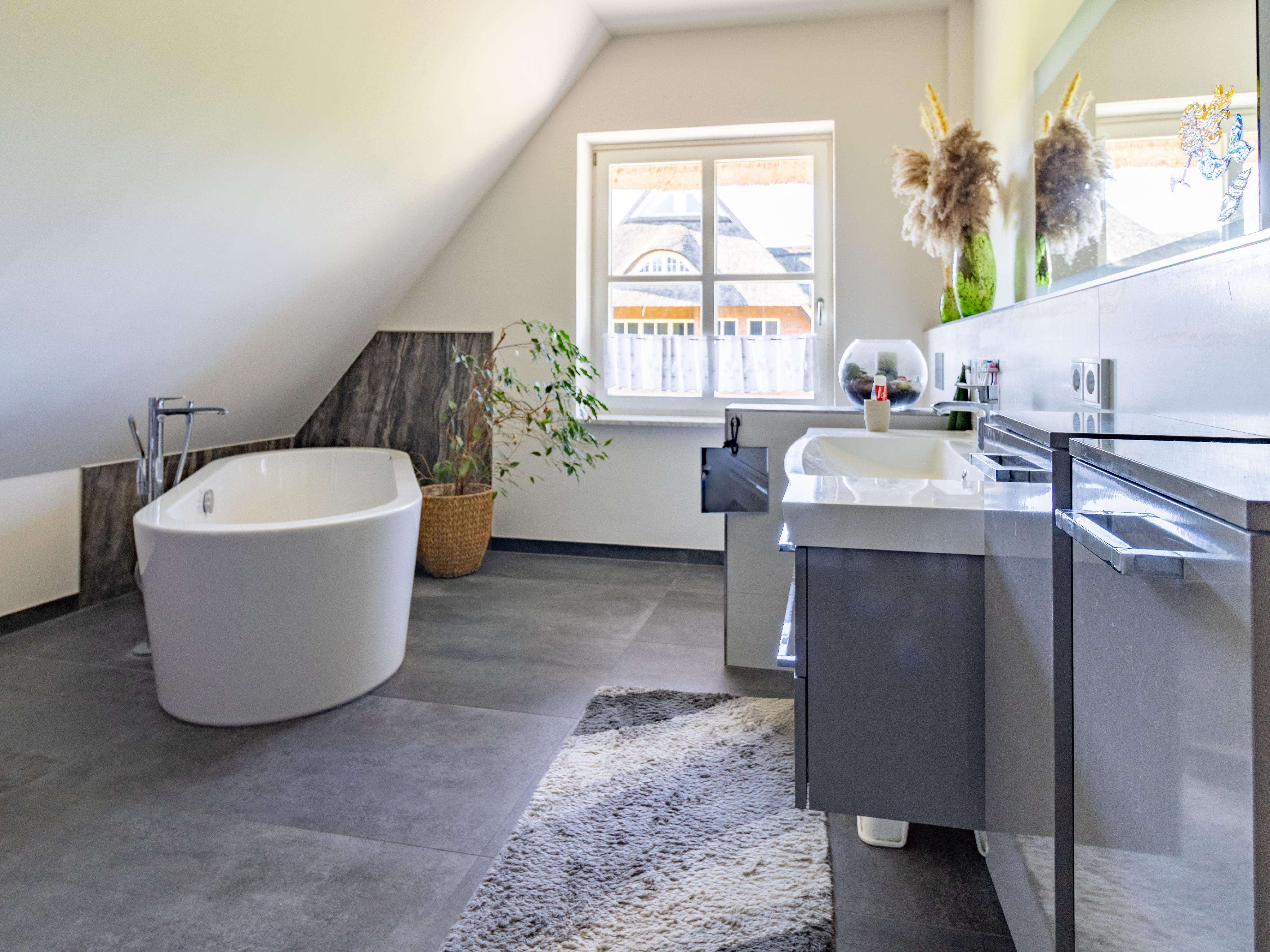 Immobilie in Zarrentin am Schaalsee - Reetdachhaus mit Charakter -                        modernes Wohnen in malerischer Umgebung - Bild 5