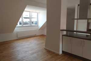 Nürnberg Altstadt: in 2019 neu ausgebaute top 3-Zimmer DG-Wohnung, Dachloggia, Kochinsel, Parkett – Nürnberg – Vorschaubild 12