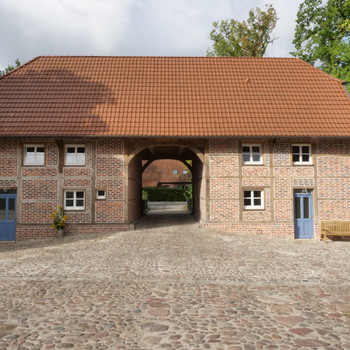 Einzigartige Büroimmobilie im Torhaus