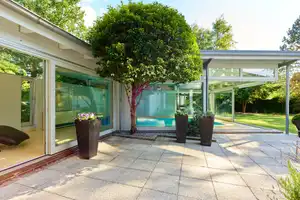 Modernes Architektenhaus mit Schwimmhalle in ruhiger Lage von Jesteburg – Harburg (Kreis) – Vorschaubild 6