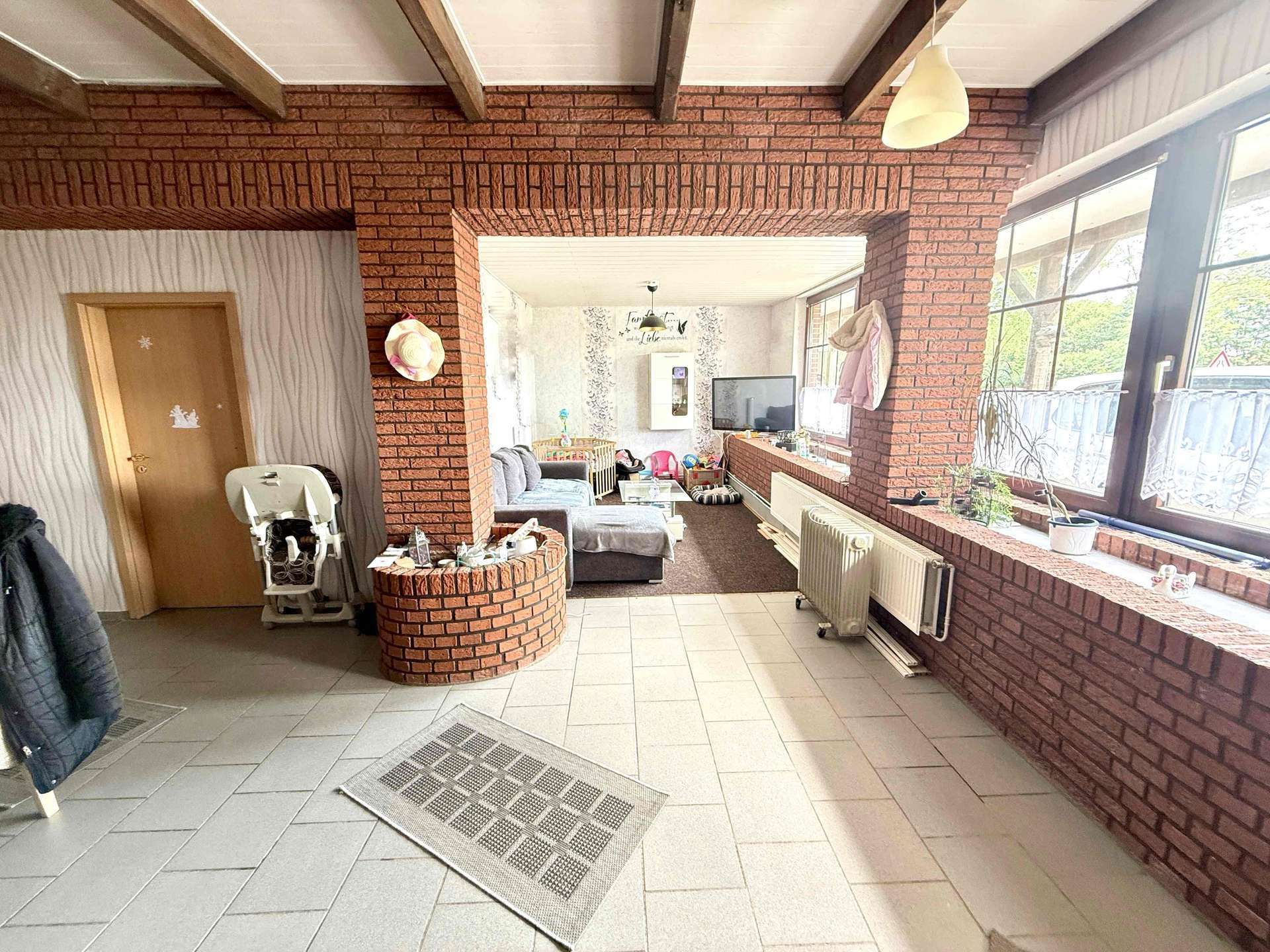 Immobilie in Südbrookmerland - Vielseitiges Wohn- und Geschäftshaus mit 3 Einheiten, kernsanierter Fleischerei & PV-Anlage - Bild 7