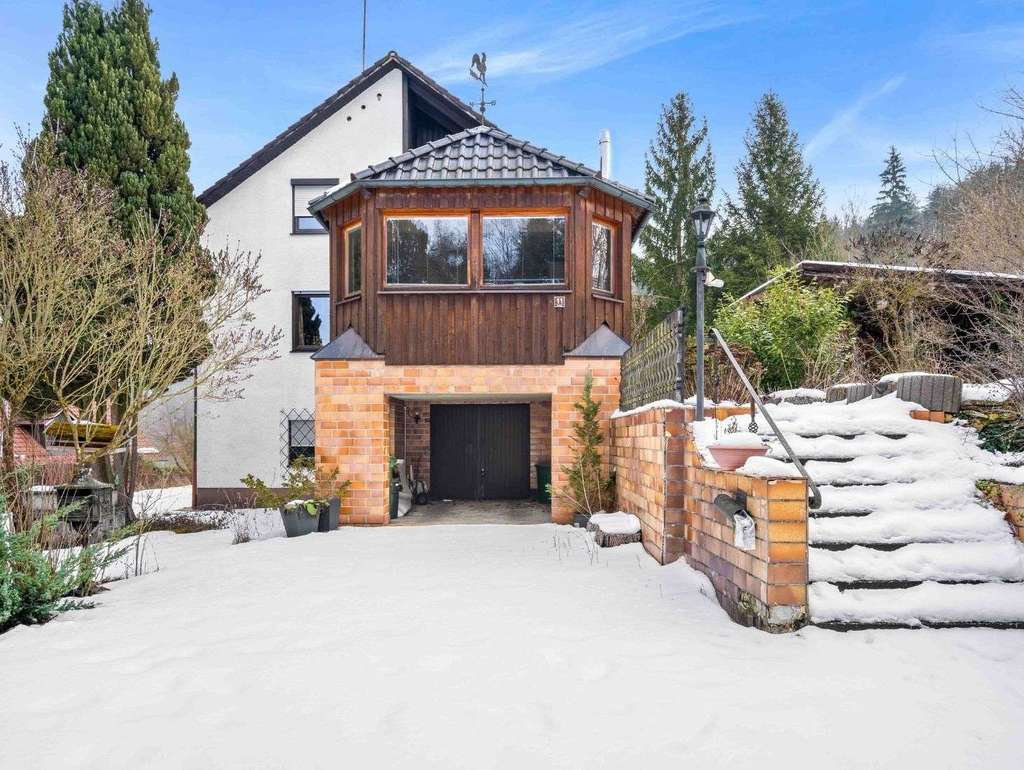 Immobilie in Nittendorf - Renovierungsbedürftiges Zweifamilienhaus in Nittendorf-Thumhausen zum Kauf! - Bild 1