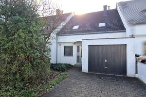 1781 - Top-Reihenhaus in 1 A-Lage, sonniger Garten, Garage - Basis zu einem Traumdomizil! – Die vollständige Adresse der Immobilie erhältst du vom Anbieter., 71154 Nufringen – Vorschaubild 1